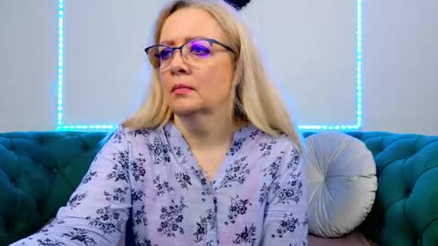 ivanacharm online show from 1, 6, 2026