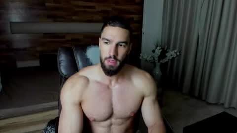 IvanHydee online show from 28, 7, 2026