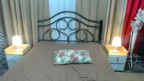 ivone_twinkle online show from 17, 10, 2025