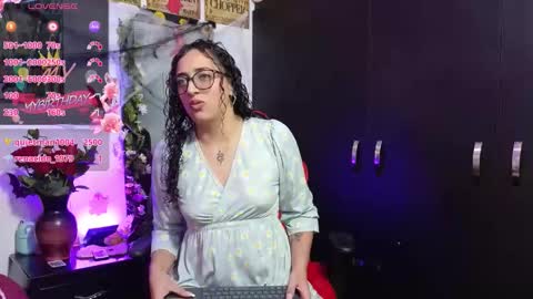 Snapshot of ivonemoon chatting on 18, 10, 2025 ivonemoon online show from 18, 10, 2025