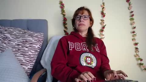 Snapshot of ivonnehills_19 chatting on 13, 5, 2026 Ivonne online show from 13, 5, 2026