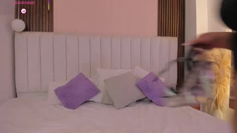 Snapshot of ivy___collins chatting on 8, 1, 2026 maria online show from 8, 1, 2026