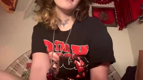 Snapshot of ivydevilll chatting on 9, 6, 2026 IVY DEVILL online show from 9, 6, 2026