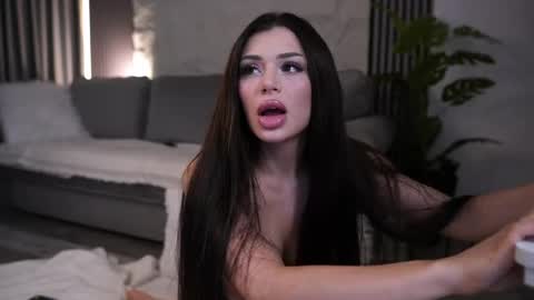 Ivy Belle online show from 17, 5, 2026