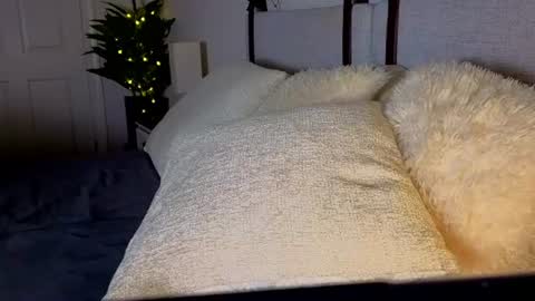Ivy Nyxx online show from 25, 6, 2026