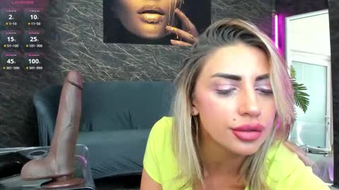 izabelatessa online show from 2, 10, 2025