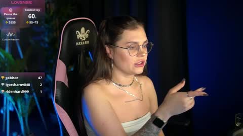 Lina online show from 9, 5, 2026