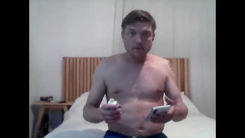 izealvaro online show from 14, 9, 2025