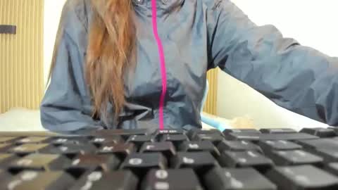 Snapshot of izelevans chatting on 7, 2, 2026 izelevans online show from 7, 2, 2026