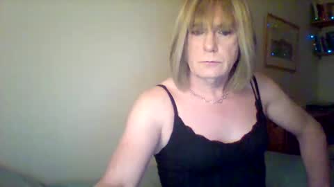 izzy_mchoney online show from 29, 12, 2024