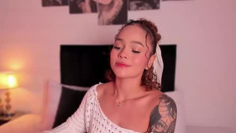 Izzy vega  online show from 25, 12, 2024