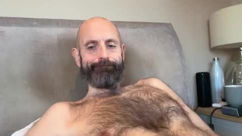 izzysboytoy1 online show from 6, 1, 2026