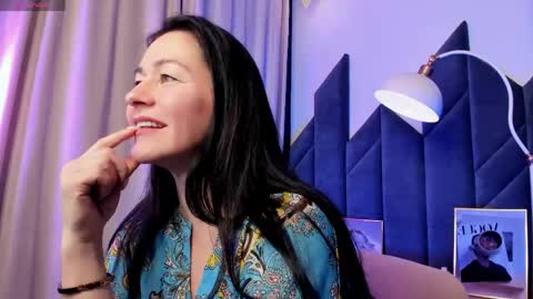 Snapshot of izzyyur chatting on 23, 5, 2026 Izzy online show from 23, 5, 2026