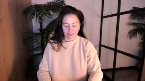 Snapshot of izzyyur chatting on 5, 7, 2026 Izzy online show from 5, 7, 2026