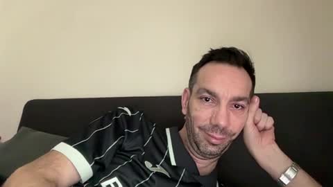 Snapshot of j_amessss chatting on 27, 7, 2026 James online show from 27, 7, 2026