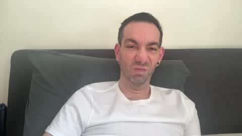 Snapshot of j_amessss chatting on 3, 8, 2026 James online show from 3, 8, 2026