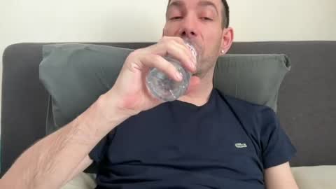 Snapshot of j_amessss chatting on 5, 8, 2026 James online show from 5, 8, 2026