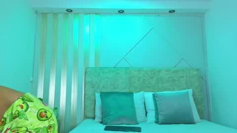 j_belle_ online show from 14, 3, 2026