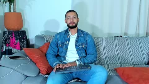 Snapshot of j_calix chatting on 8, 12, 2024 Calix  Independient model Insta and twt Calixsnake online show from 8, 12, 2024