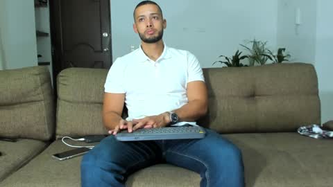 Snapshot of j_calix chatting on 1, 1, 2025 Calix  Independient model Insta and twt Calixsnake online show from 1, 1, 2025