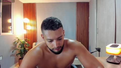 Calix  Independient model Insta and twt Calixsnake online show from 8, 5, 2026