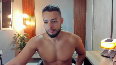 Calix  Independient model Insta and twt Calixsnake online show from 9, 5, 2026