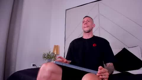 J King online show from 19, 6, 2026