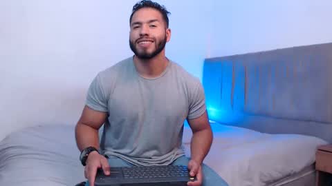 Snapshot of jack_master_muscle chatting on 8, 3, 2025 jack and leah online show from 8, 3, 2025