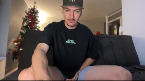 Snapshot of jack_norizz chatting on 21, 12, 2025 INDEPENDENT MODEL online show from 21, 12, 2025