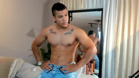 Jackson Bell online show from 5, 3, 2025