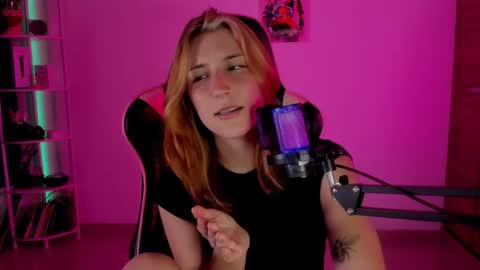 Linda Sofia help me get to 100 thumbs up online show from 9, 1, 2025