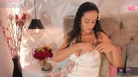 Jacky hoott online show from 3, 5, 2026