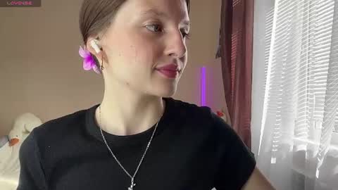 Lillian online show from 22, 7, 2026