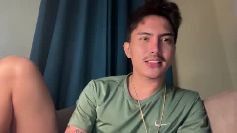 Snapshot of jacobthebezt chatting on 5, 4, 2026 Jacob online show from 5, 4, 2026