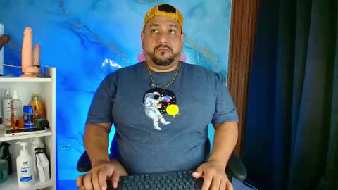 daddy sir master bear online show from 16, 1, 2026
