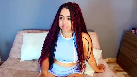 Snapshot of jade_brunnette chatting on 29, 9, 2025 Jade Brunete online show from 29, 9, 2025