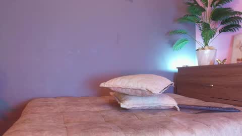 Snapshot of jade_brunnette chatting on 13, 4, 2026 Jade Brunete online show from 13, 4, 2026