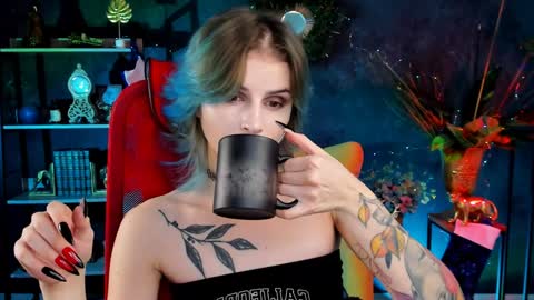 jade_castle online show from 10, 1, 2025