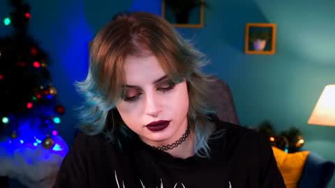 jade_castle online show from 14, 1, 2025