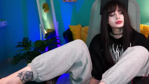 jade_castle online show from 23, 2, 2025