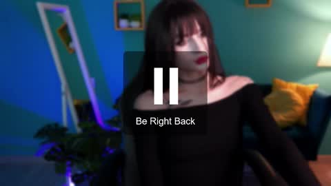 jade_castle online show from 5, 3, 2025