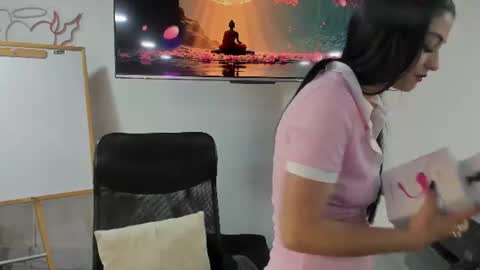 jade_connor online show from 5, 8, 2026