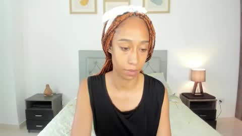 Snapshot of jade_obi chatting on 29, 10, 2025 Jade smile online show from 29, 10, 2025