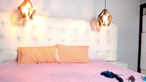 karlla scarlet online show from 29, 12, 2024