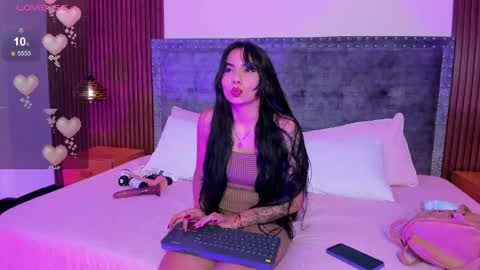 karlla scarlet online show from 3, 5, 2026