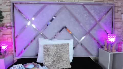 Snapshot of jade_white_ chatting on 10, 9, 2025 jade white online show from 10, 9, 2025