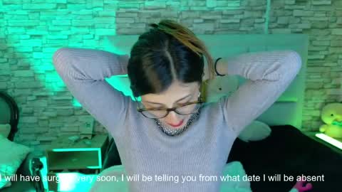 jade white  online show from 7, 5, 2026