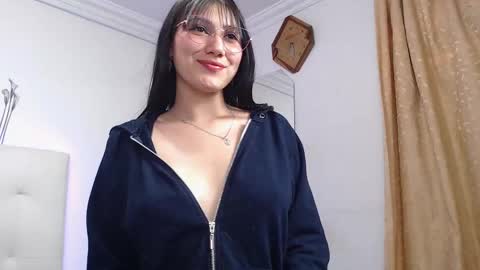 Jadeadamsxx online show from 10, 3, 2025