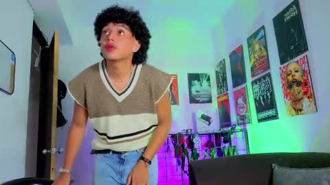 Jade Benett online show from 10, 10, 2025