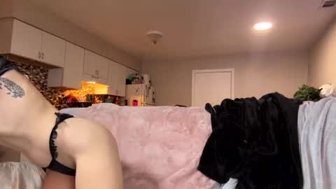 sexyeyes neverlie  online show from 28, 4, 2026
